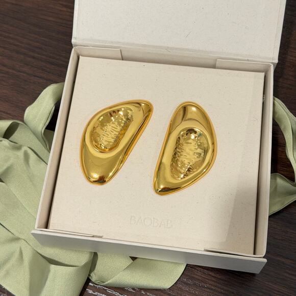 Earrings – INTERNATIONAL BAOBAB NEW Baobab Niki Gold Earrings